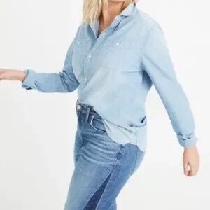 Madewell Chambray Classic Shirt - Size Medium